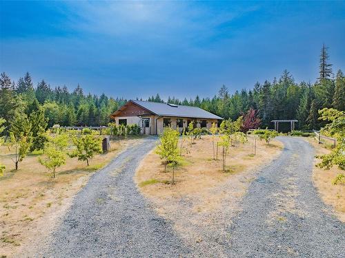 930 Spider Lake Rd, Qualicum Beach, BC 