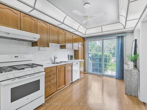 3 Heathcliffe Sq, Brampton, ON - Indoor Photo Showing Kitchen With Double Sink