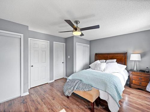 128 Twin Pines Cres, Brampton, ON - Indoor Photo Showing Bedroom