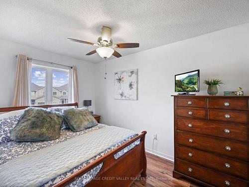 128 Twin Pines Cres, Brampton, ON - Indoor Photo Showing Bedroom