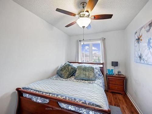 128 Twin Pines Cres, Brampton, ON - Indoor Photo Showing Bedroom