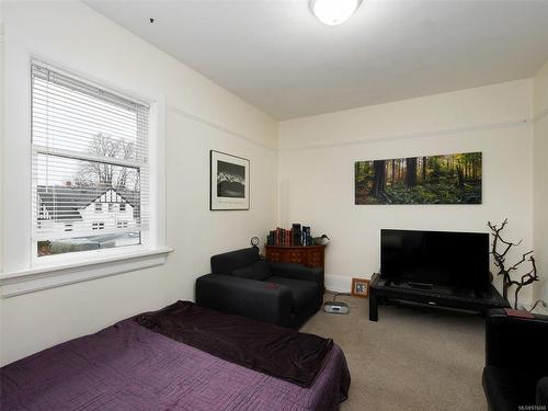 1120 May St, Victoria, BC - Indoor