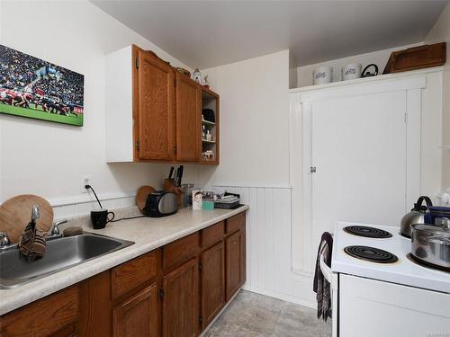 1120 May St, Victoria, BC - Indoor Photo Showing Kitchen