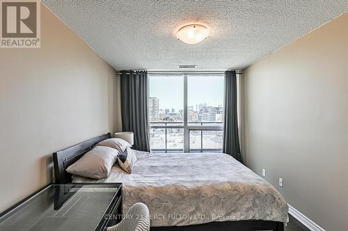 405 - 2885 Bayview Avenue, Toronto (Bayview Village), ON - Indoor Photo Showing Bedroom