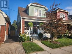 100 CROSTHWAITE AVENUE N  Hamilton, ON L8H 4V2