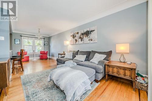 100 Crosthwaite Avenue N, Hamilton (Homeside), ON - Indoor Photo Showing Living Room