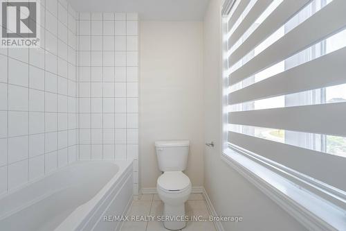 251 Bedrock Drive, Hamilton (Stoney Creek), ON - Indoor Photo Showing Bathroom