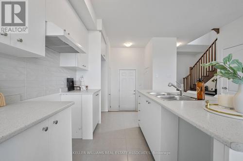 80 Selection Heights, Thorold (Allanburg/Thorold South), ON - Indoor Photo Showing Kitchen With Double Sink