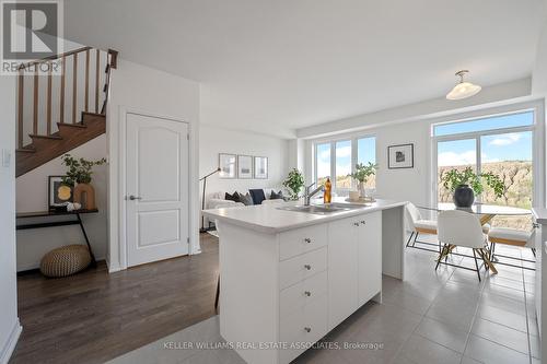 80 Selection Heights, Thorold (Allanburg/Thorold South), ON - Indoor Photo Showing Kitchen With Double Sink