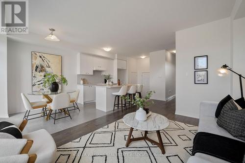 80 Selection Heights, Thorold (Allanburg/Thorold South), ON - Indoor Photo Showing Living Room