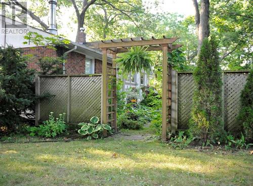 1931 Lakeshore Road, Sarnia, ON - Outdoor