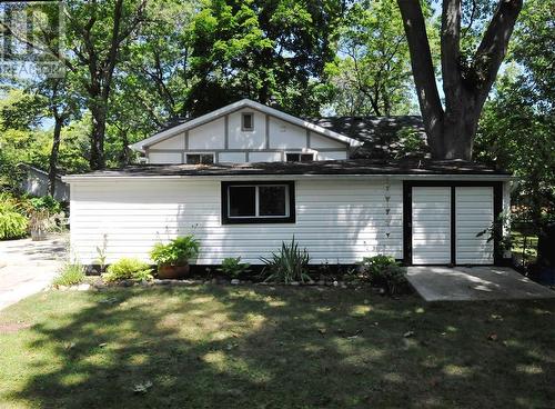 1931 Lakeshore Road, Sarnia, ON - Outdoor