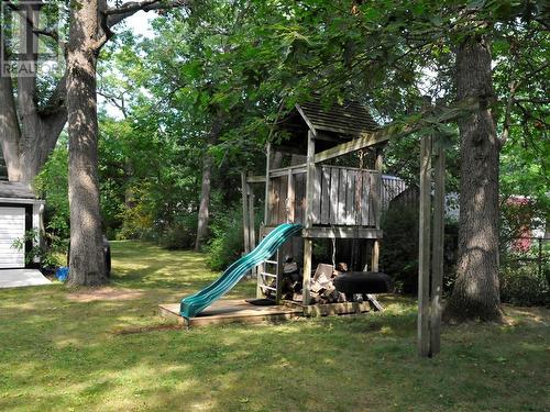 1931 Lakeshore Road, Sarnia, ON - Outdoor