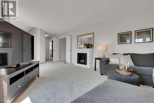 16 Resnik Drive, Clarington (Newcastle), ON - Indoor Photo Showing Living Room With Fireplace