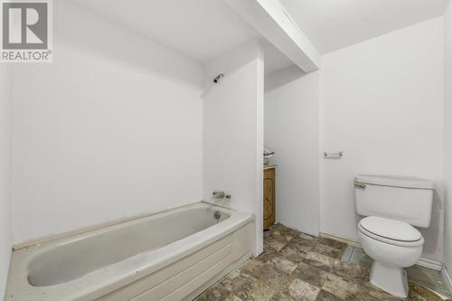 10 Fairweather Avenue, Mount Pearl, NL - Indoor Photo Showing Bathroom