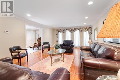 53 Ambrose Road, Toronto (Bayview Village), ON - Indoor Photo Showing Living Room