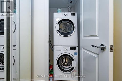 305 - 1400 Kingston, Toronto (Birchcliffe-Cliffside), ON - Indoor Photo Showing Laundry Room