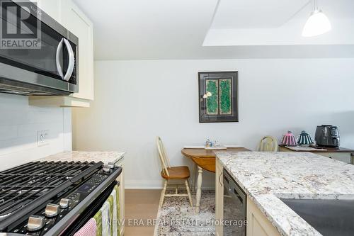 305 - 1400 Kingston, Toronto (Birchcliffe-Cliffside), ON - Indoor Photo Showing Kitchen