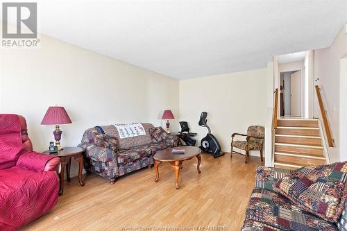 168 Coghill, Kingsville, ON - Indoor Photo Showing Living Room