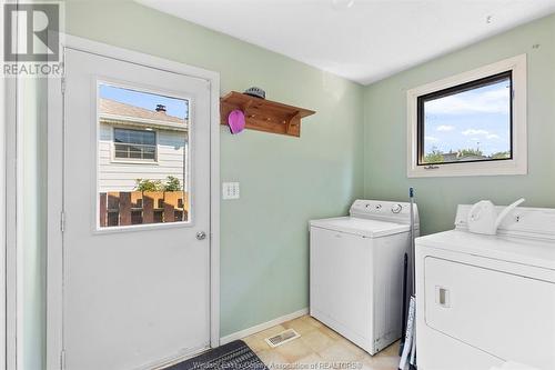 168 Coghill, Kingsville, ON - Indoor Photo Showing Laundry Room