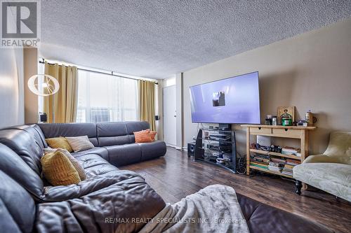 1714 - 390 Dixon Road, Toronto (Kingsview Village-The Westway), ON - Indoor Photo Showing Living Room