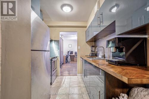 1714 - 390 Dixon Road, Toronto (Kingsview Village-The Westway), ON - Indoor Photo Showing Kitchen