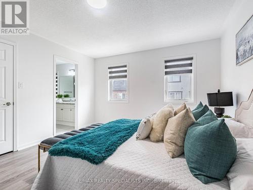 152 Vanhorne Close, Brampton (Northwest Brampton), ON - Indoor Photo Showing Bedroom