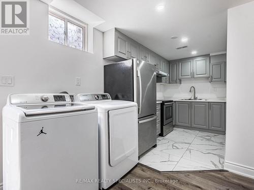 152 Vanhorne Close, Brampton (Northwest Brampton), ON - Indoor Photo Showing Laundry Room