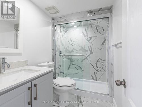 152 Vanhorne Close, Brampton (Northwest Brampton), ON - Indoor Photo Showing Bathroom