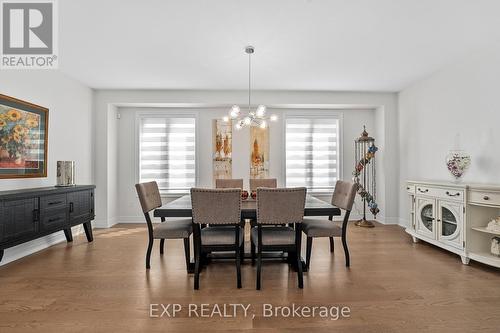 101 Kingknoll Crescent, Georgina, ON - Indoor Photo Showing Dining Room