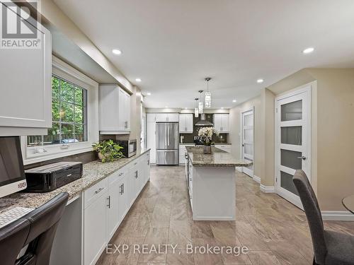 1317 White Oaks Boulevard, Oakville, ON - Indoor Photo Showing Kitchen