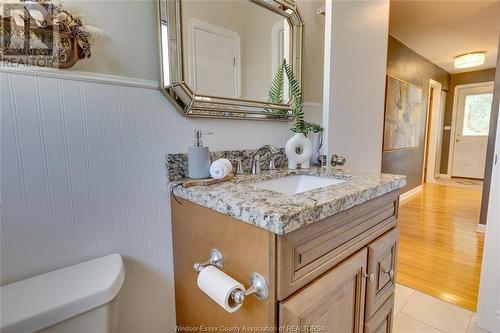 2496 Meldrum Road, Windsor, ON - Indoor Photo Showing Bathroom