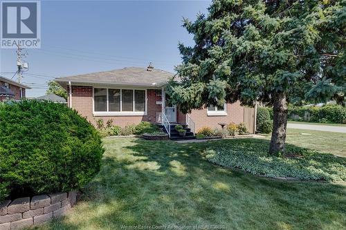 2496 Meldrum Road, Windsor, ON - Outdoor