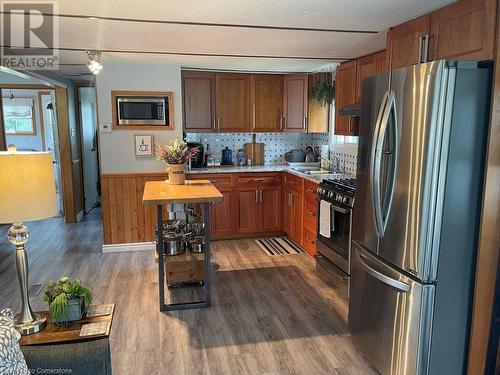 1076 East River Road Unit# 14, Cambridge, ON - Indoor Photo Showing Kitchen