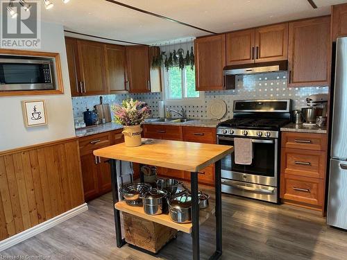 1076 East River Road Unit# 14, Cambridge, ON - Indoor Photo Showing Kitchen With Double Sink