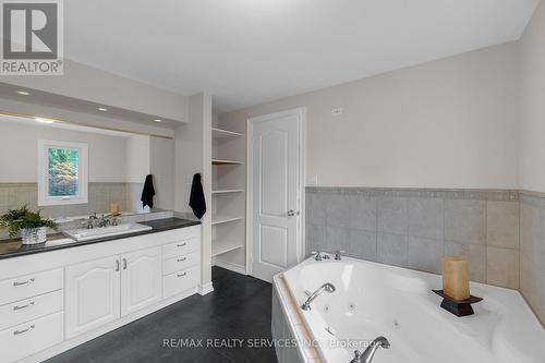 12 Autumn Drive, Caledon, ON - Indoor Photo Showing Bathroom