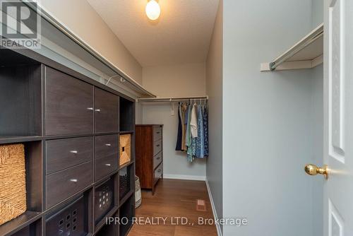 17 Frontenac Crescent, Brampton (Fletcher'S Meadow), ON - Indoor