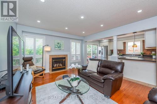 17 Frontenac Crescent, Brampton (Fletcher'S Meadow), ON - Indoor Photo Showing Living Room With Fireplace