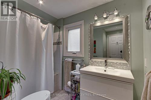 4055 Yonge Street, Bradford West Gwillimbury, ON - Indoor Photo Showing Bathroom