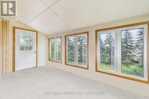 678 Hwy 124, Mckellar, ON - Indoor Photo Showing Other Room