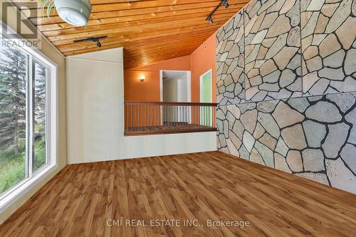 678 Hwy 124, Mckellar, ON - Indoor Photo Showing Other Room