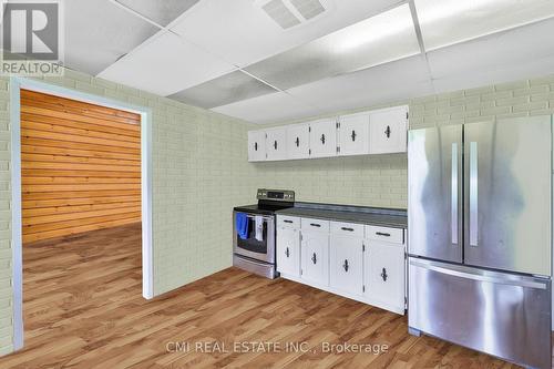 678 Hwy 124, Mckellar, ON - Indoor Photo Showing Kitchen