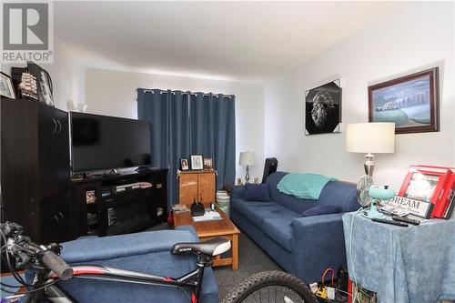 108 King Street, Sudbury, ON - Indoor Photo Showing Living Room