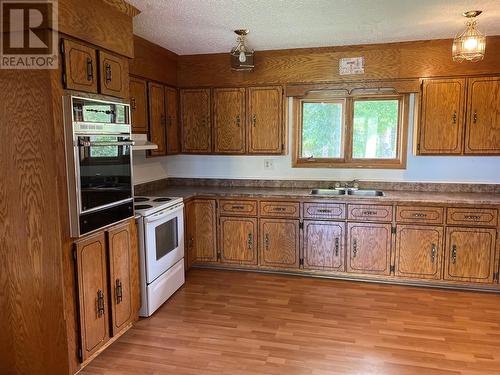 19 Island Pond Drive, Kippens, NL - Indoor Photo Showing Kitchen With Double Sink