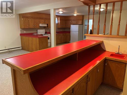 19 Island Pond Drive, Kippens, NL - Indoor Photo Showing Kitchen