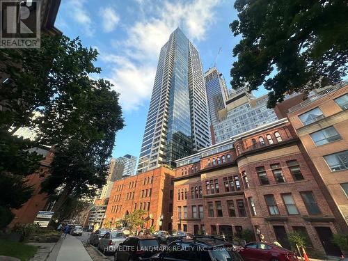 3211 - 5 St Joseph Street, Toronto (Bay Street Corridor), ON - Outdoor With Facade