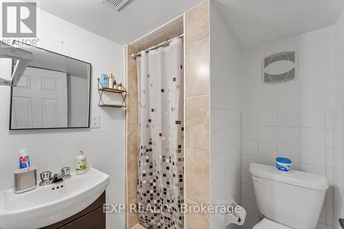 54 - 1290 Bridletowne Circle, Toronto (L'Amoreaux), ON - Indoor Photo Showing Bathroom