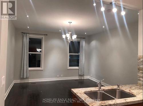 87 Simcoe Road, Bradford West Gwillimbury, ON - Indoor Photo Showing Kitchen With Double Sink