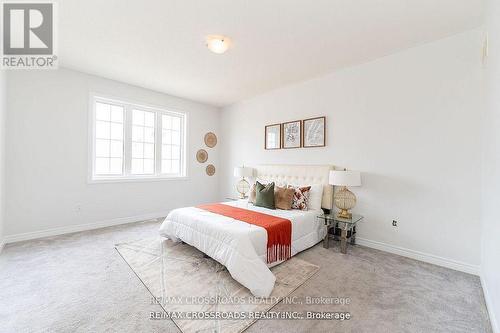 48 Blackwell Crescent, Bradford West Gwillimbury, ON - Indoor Photo Showing Bedroom