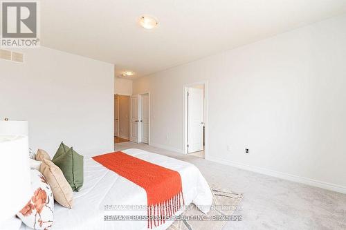 48 Blackwell Crescent, Bradford West Gwillimbury, ON - Indoor Photo Showing Bedroom